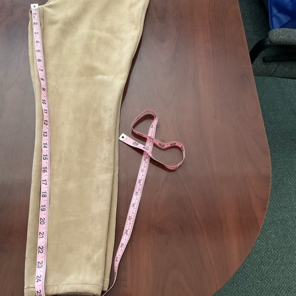 Chico’s Faux Suede Leggings High Waist Pull On Camel Women’s Sz 8R (Chico’s 1R) - Picture 7 of 10